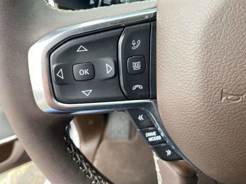 Used 2025 RAM 1500 Laramie AWD/4WD image 18