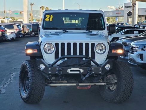 Used 2021 Jeep Wrangler Unlimited Rubicon image 2