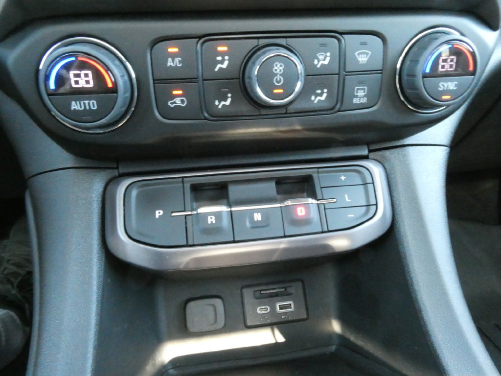 Certified 2022 GMC Acadia AT4 w/ Preferred Package AWD/4WD image 35