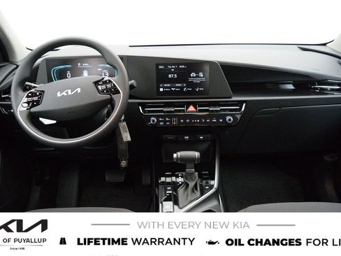 New 2026 Kia Niro LX image 17