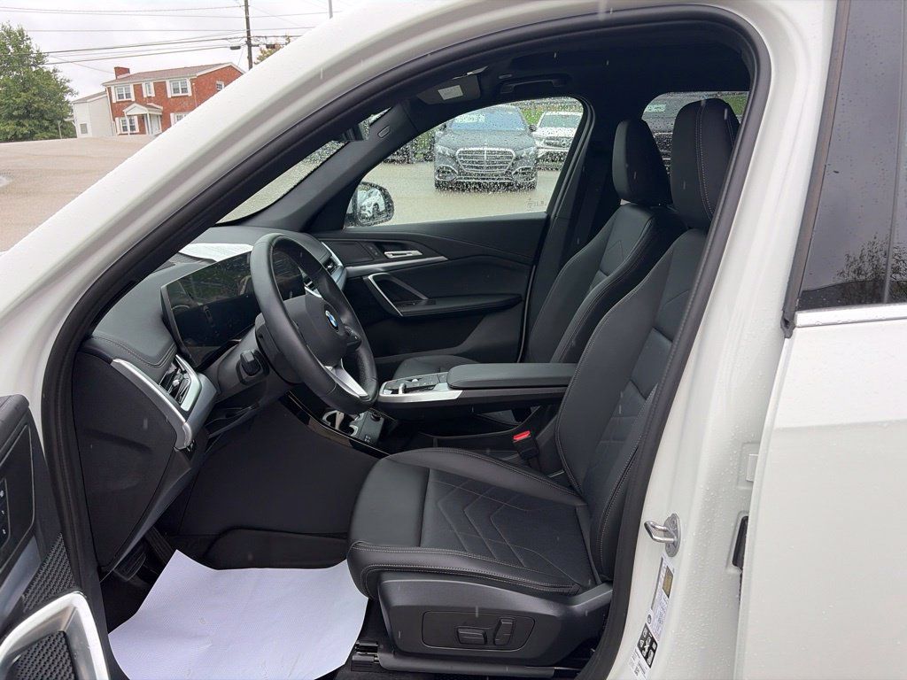 Used 2024 BMW X1 xDrive28i w/ Technology Package AWD/4WD image 15