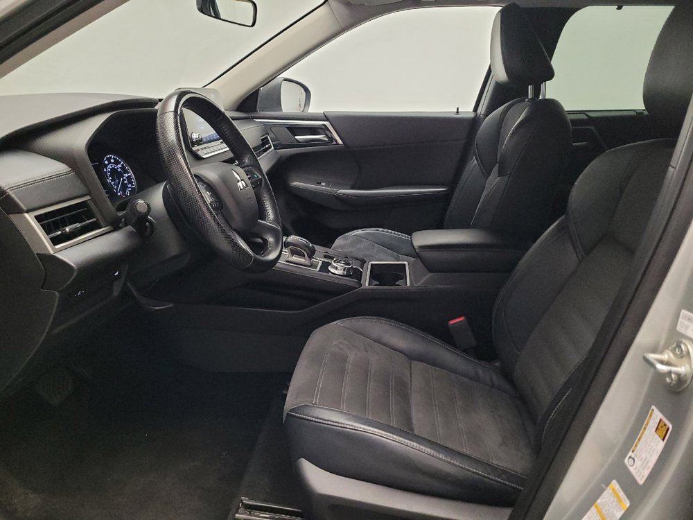 Used 2022 Mitsubishi Outlander SE FWD image 17