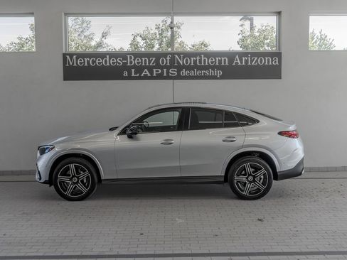 Used 2024 Mercedes-Benz GLC 300 4MATIC image 2