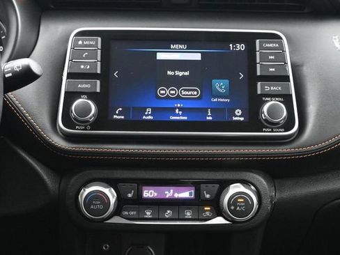 Used 2020 Nissan Kicks SR w/ SR Premium Package FWD image 17