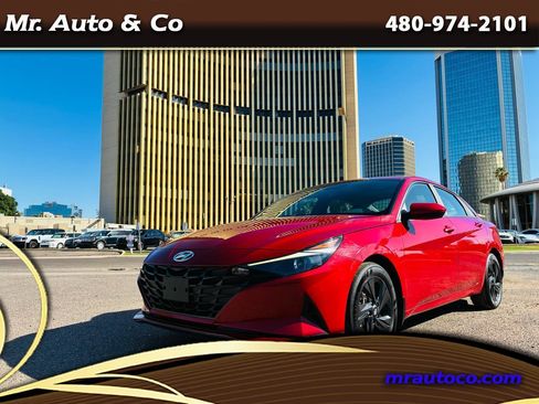 Used 2023 Hyundai Elantra SEL FWD image 1