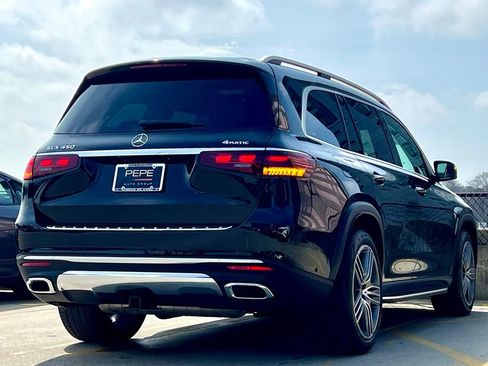 Certified 2026 Mercedes-Benz GLS 450 4MATIC image 8