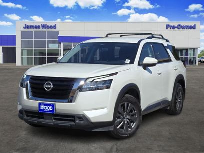 Used 2022 Nissan Pathfinder SV