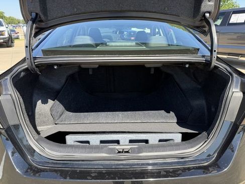 Used 2024 Nissan Altima 2.5 SV FWD image 29