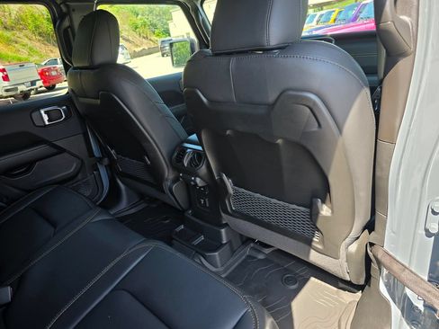 New 2026 Jeep Wrangler Unlimited Sahara AWD/4WD image 26