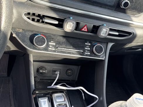 Used 2021 Hyundai Sonata SEL w/ Winter Weather Package image 14