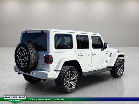 Used 2023 Jeep Wrangler Unlimited Sahara image 7