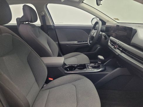 Used 2025 Kia K4 FWD image 21