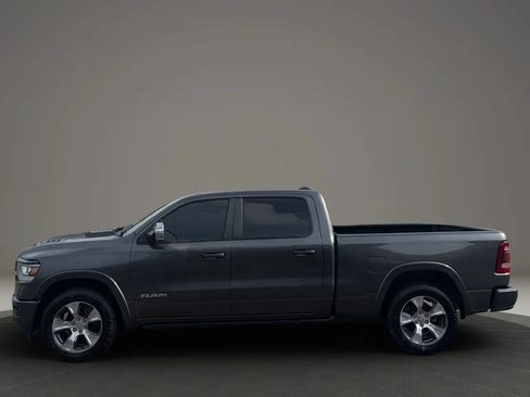 Used 2019 RAM 1500 Laramie AWD/4WD image 2