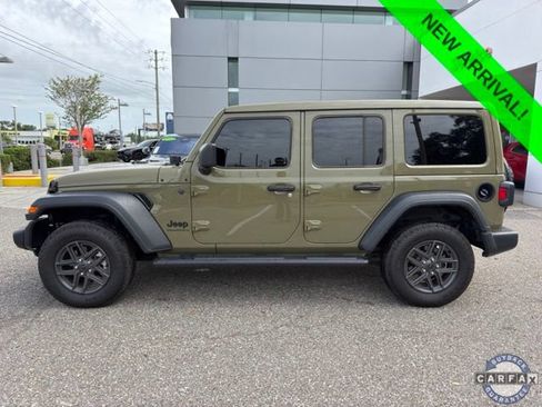 Used 2025 Jeep Wrangler Unlimited Sport AWD/4WD image 16