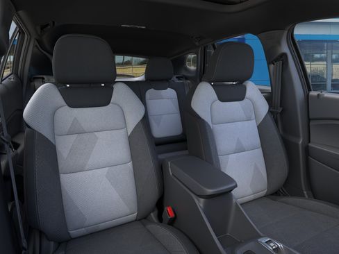New 2026 Chevrolet Trax RS w/ Sunroof Package FWD image 17