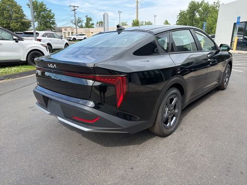 New 2026 Kia K4 FWD image 8