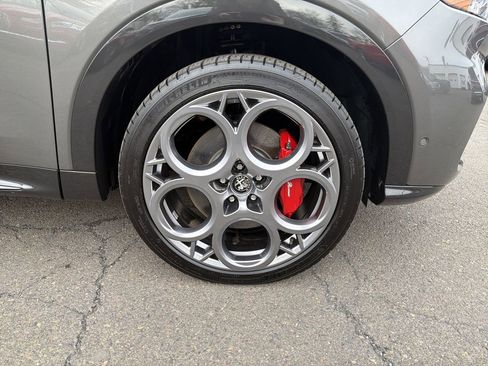 Used 2024 Alfa Romeo Tonale Veloce image 33