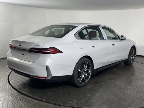 New 2026 BMW 530i xDrive 530i xDrive w/ Premium Package image 4