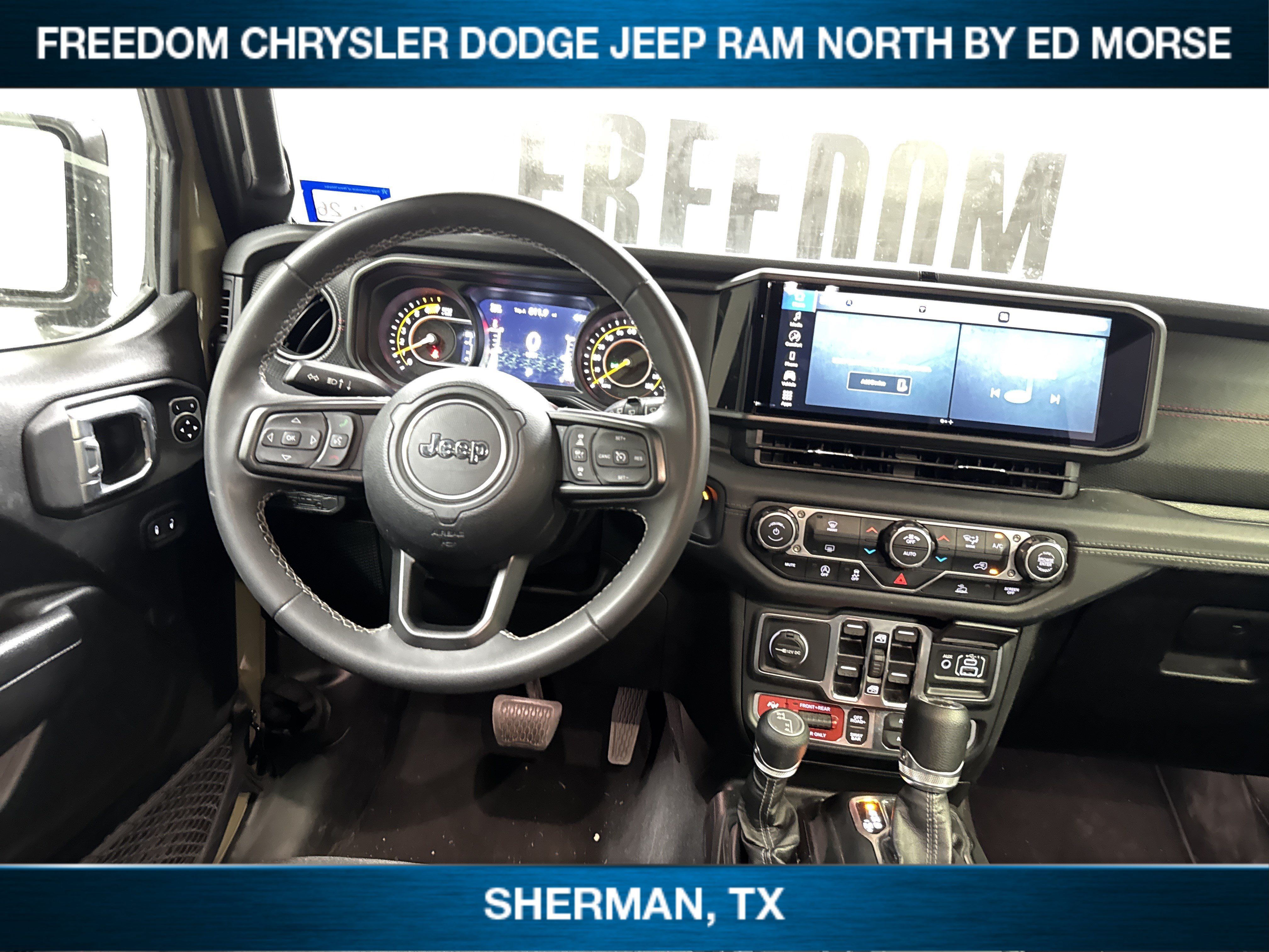 Used 2025 Jeep Wrangler Unlimited Rubicon AWD/4WD image 11
