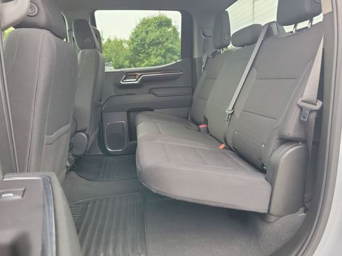 Used 2024 Chevrolet Silverado 1500 LT AWD/4WD image 19