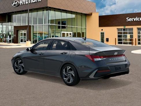 New 2026 Hyundai Elantra SEL Sport FWD image 5