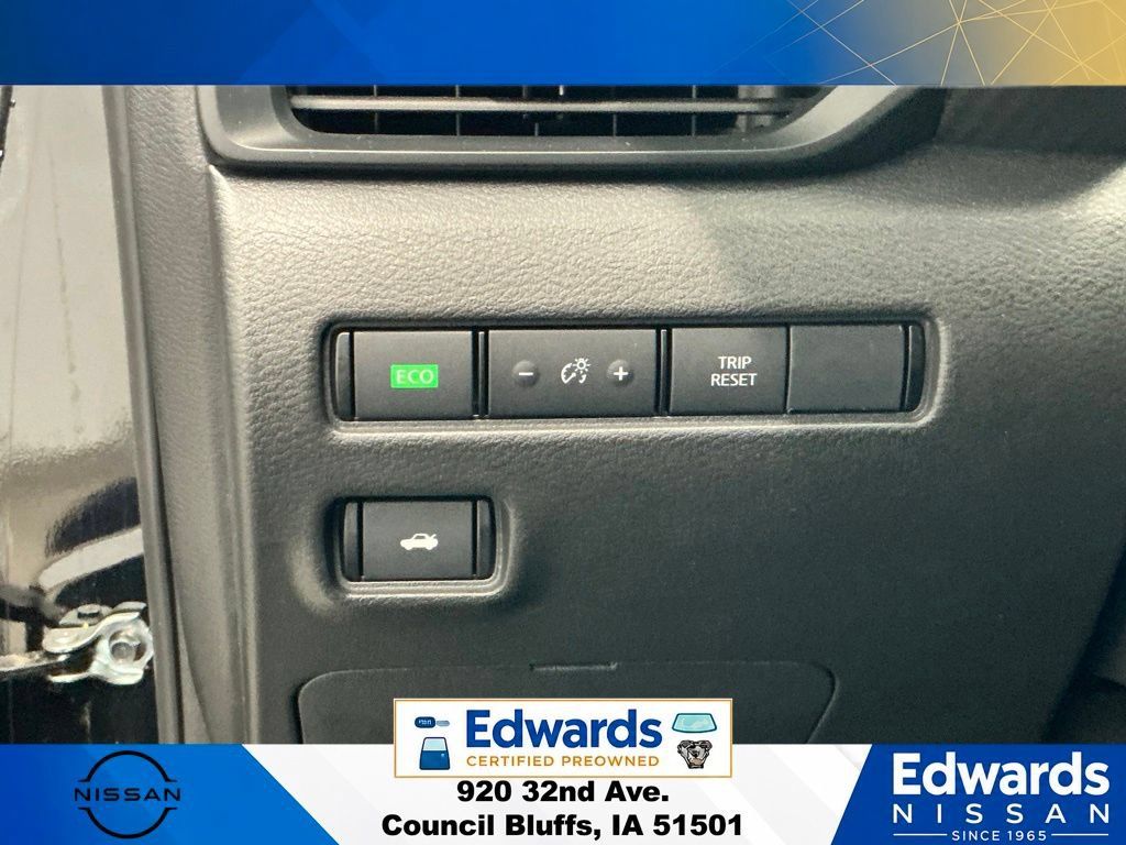 Used 2025 Nissan Sentra S w/ Lighting Package FWD image 20