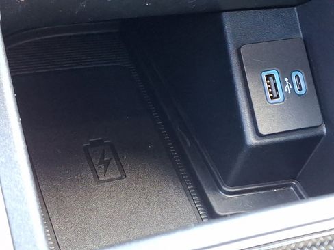 Used 2021 Ford Edge ST-Line w/ Class II Trailer Tow Package image 24