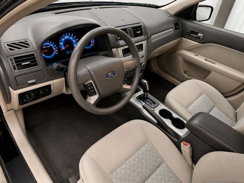 Used 2011 Ford Fusion SE w/ 202A Rapid Spec Order Code FWD image 4