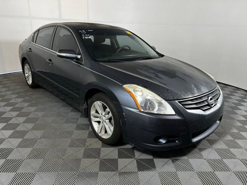 Used 2012 Nissan Altima 3.5 SR FWD image 3