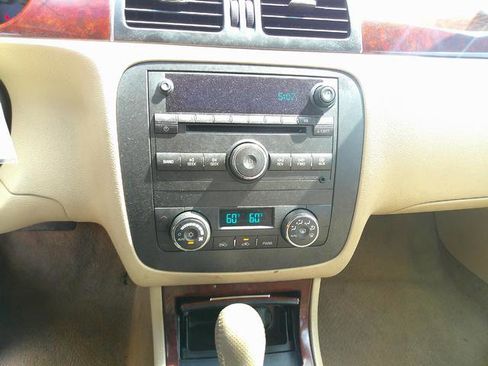 Used 2006 Buick Lucerne CXS w/ Driver Confidence Package image 10