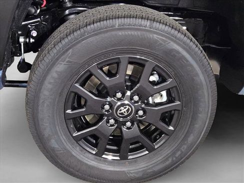 New 2025 Toyota 4Runner SR5 image 10