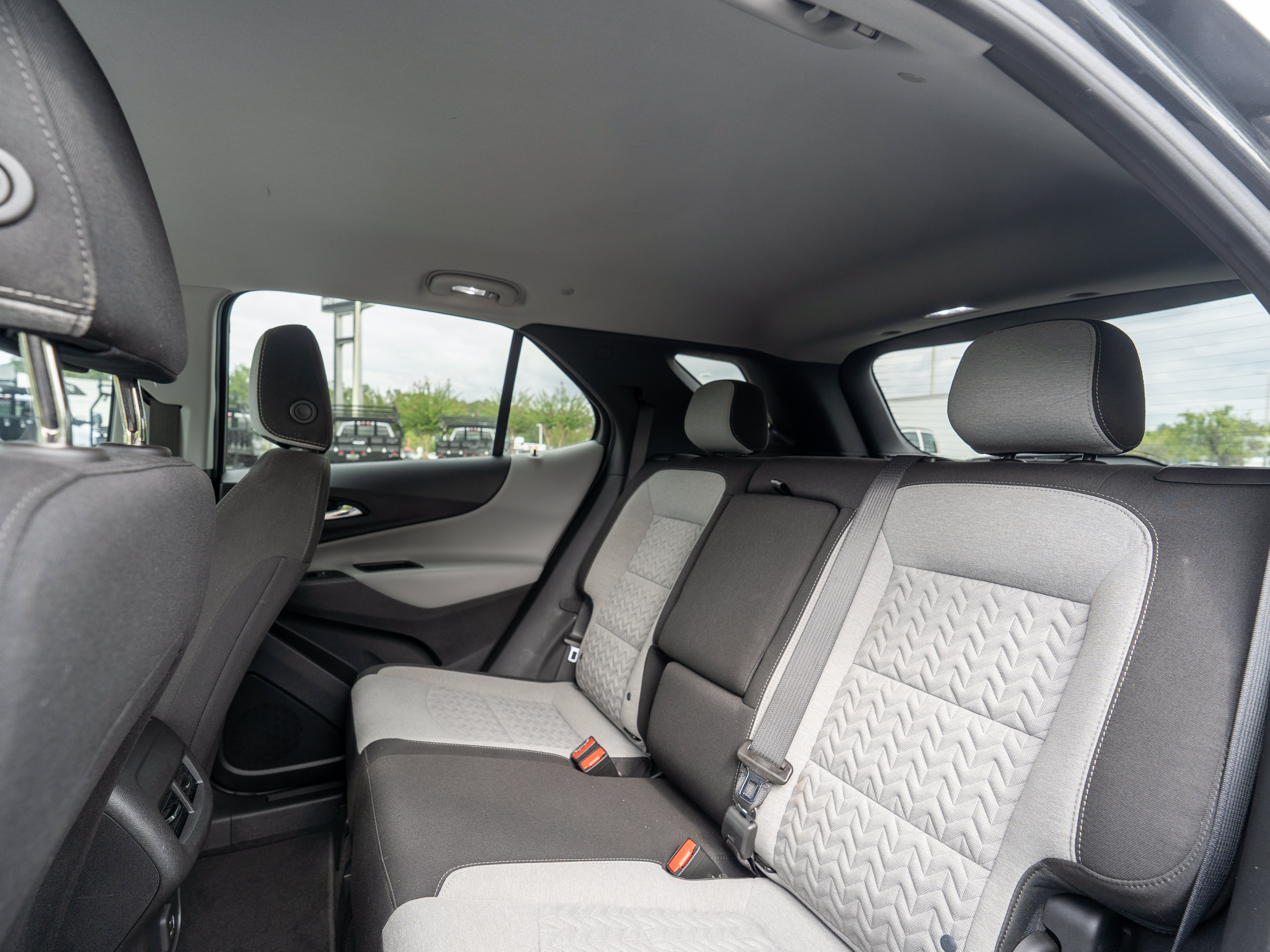 Used 2022 Chevrolet Equinox LS w/ LS Convenience Package FWD image 9