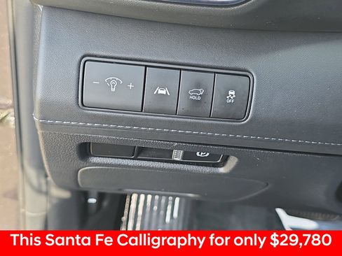 Used 2023 Hyundai Santa Fe Calligraphy image 32