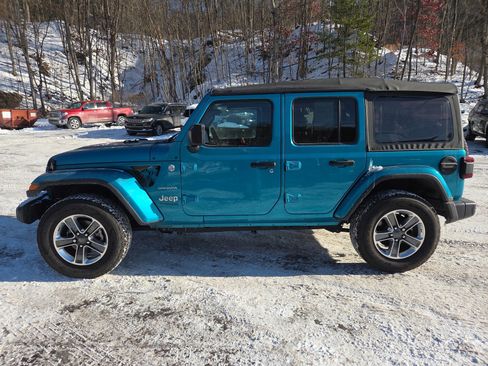 Used 2019 Jeep Wrangler Unlimited Sahara w/ Safety Group image 6