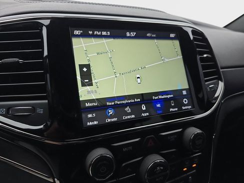 Used 2020 Jeep Grand Cherokee High Altitude image 25