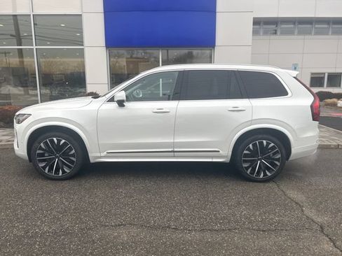 Used 2025 Volvo XC90 B6 Plus AWD/4WD image 2