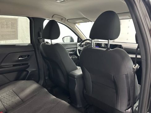 Used 2025 Nissan Kicks SV AWD/4WD image 48