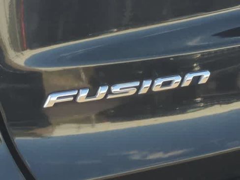 Used 2020 Ford Fusion SE FWD image 11