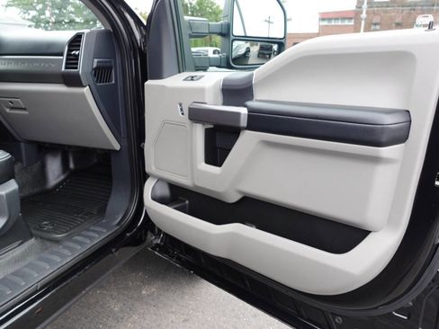 Used 2022 Ford F350 XLT w/ XLT Value Package image 34