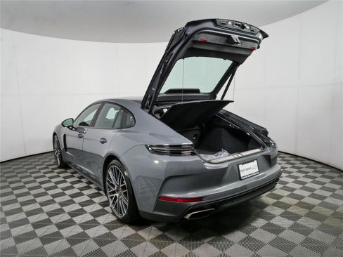 New 2026 Porsche Panamera image 34