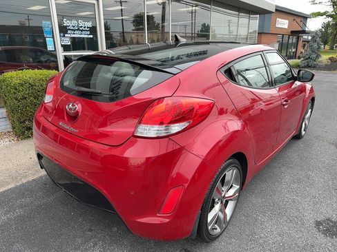 Used 2013 Hyundai Veloster w/ Style Pkg FWD image 2