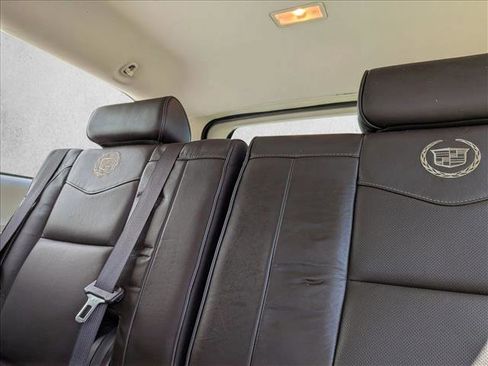 Used 2013 Cadillac Escalade ESV Platinum AWD/4WD image 16