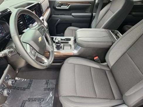 Used 2025 Chevrolet Silverado 1500 LT w/ Z71 Off-Road Package AWD/4WD image 4