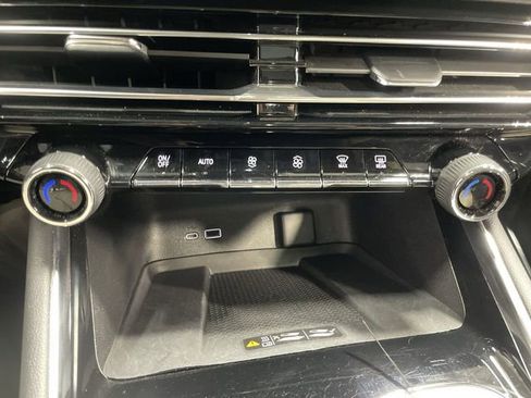 Used 2025 Chevrolet Traverse High Country w/ LPO, Floor Liner Package image 19