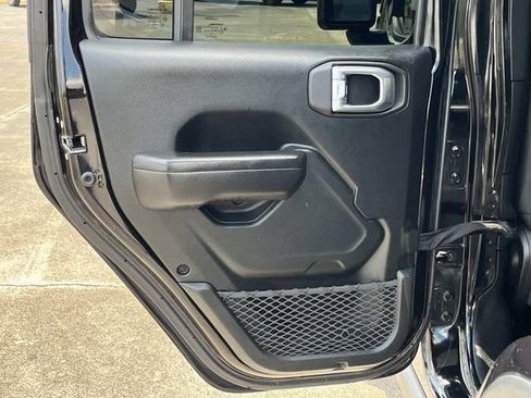Used 2021 Jeep Wrangler Unlimited Rubicon AWD/4WD image 19