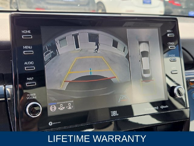 Used 2022 Toyota Camry XLE FWD image 5
