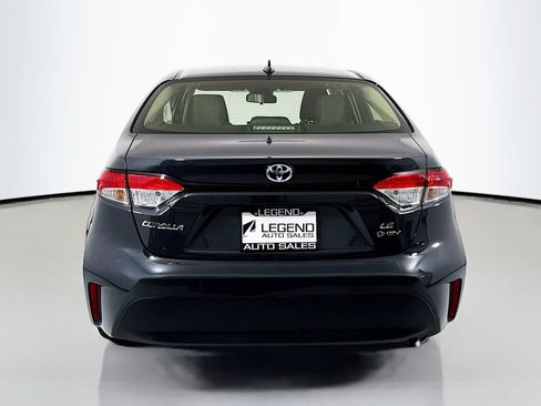 Used 2025 Toyota Corolla LE FWD image 5