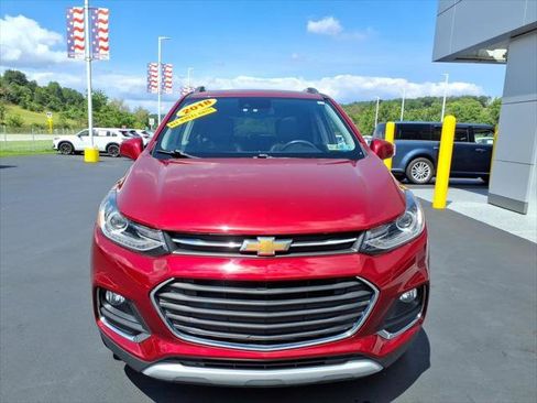 Used 2018 Chevrolet Trax Premier w/ LPO, Protection Package AWD/4WD image 3