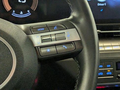 Used 2025 Hyundai Kona SEL image 13