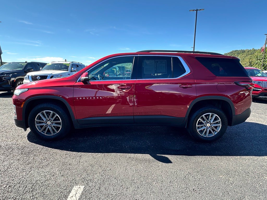 Used 2023 Chevrolet Traverse LT AWD/4WD image 2